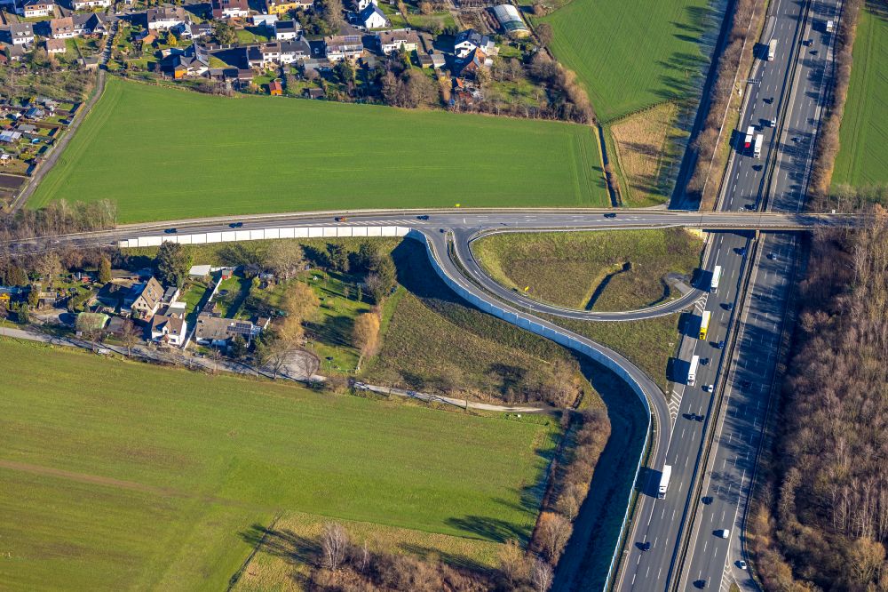 Scharnhorst from above - Route and lanes in the course of the exit and access of the motorway junction of the BAB A2 on Kurler Strasse in Scharnhorst at Ruhrgebiet in the state North Rhine-Westphalia, Germany