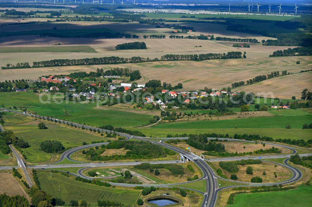 Glienke from the bird's eye view: Route and lanes in the course of the exit and access of the motorway junction of the BAB A20 Neubrandenburg-Ost in Glienke in the state Mecklenburg - Western Pomerania, Germany