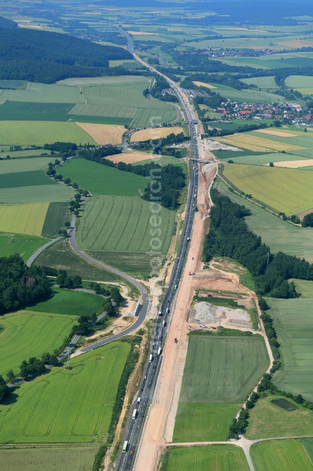 Aerial photograph Kalefeld - Highway construction site for the expansion and extension of track along the route of A7 in Kalefeld in the state Lower Saxony, Germany