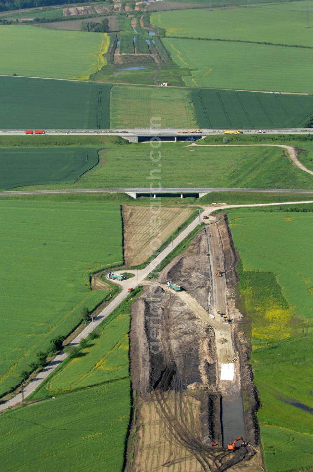 Aerial image Knapendorf OT Dörstewitz - Motorway construction site near by the junction Bad Lauchstädt in Saxony-Anhalt