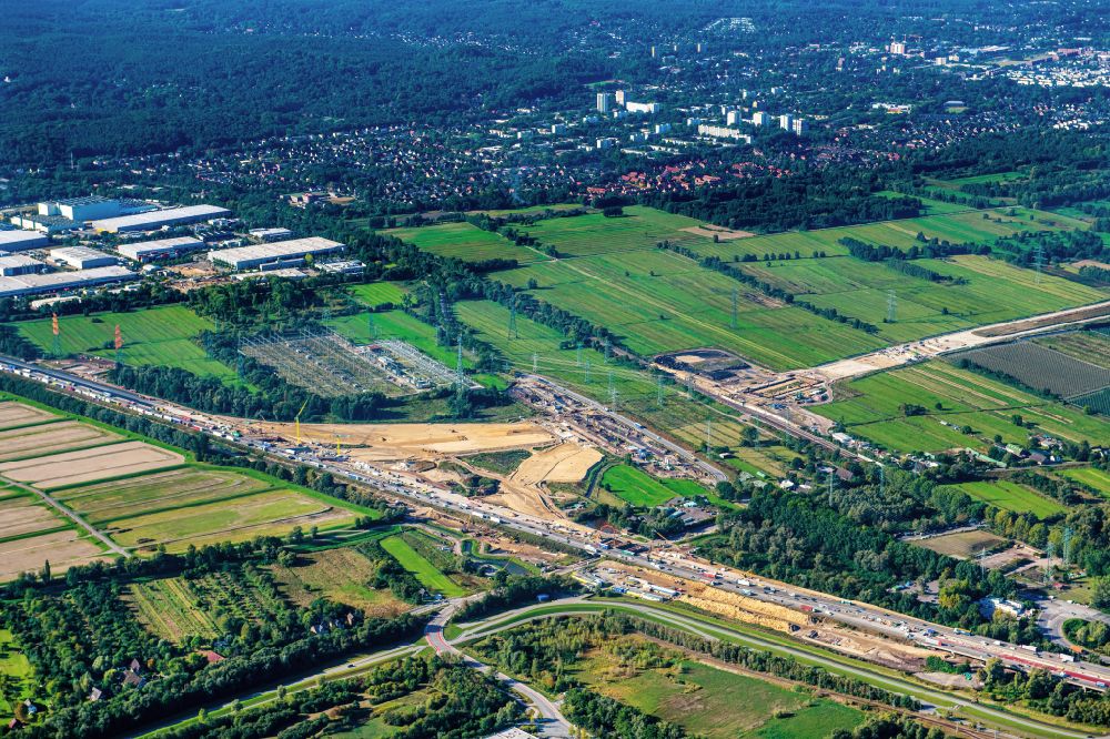 Hamburg from the bird's eye view: Motorway- Construction site with earthworks along the route and of the route of the highway Anschussstelle A26 A7 in Hamburg, Germany