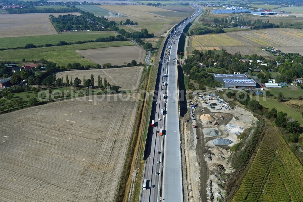 Aerial photograph Oberkrämer - Highway- Construction site with earthworks along the route and of the route of the highway of BAB A10 in the district Baerenklau in Oberkraemer in the state Brandenburg, Germany