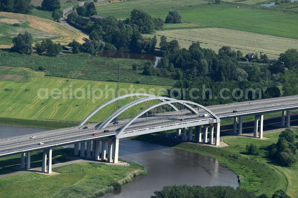 Itzehoe from above - Routing and lanes over the motorway bridge the BAB A23 on the banks of the Stoer River in Itzehoe in Schleswig-Holstein