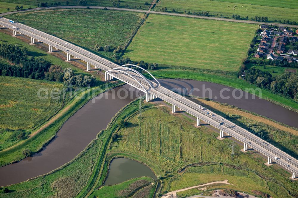 Itzehoe from above - Routing and lanes over the motorway bridge the BAB A23 on the banks of the Stoer River in Itzehoe in Schleswig-Holstein