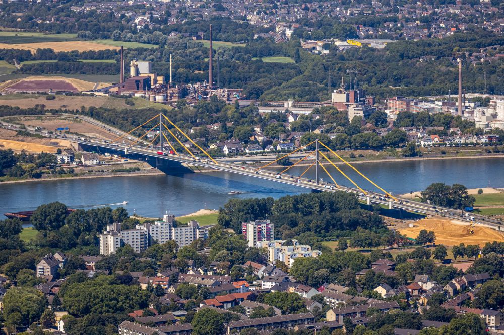 Aerial image Duisburg - Construction site on routing and traffic lanes over the highway bridge in the motorway A 40 in Duisburg in the state North Rhine-Westphalia, Germany