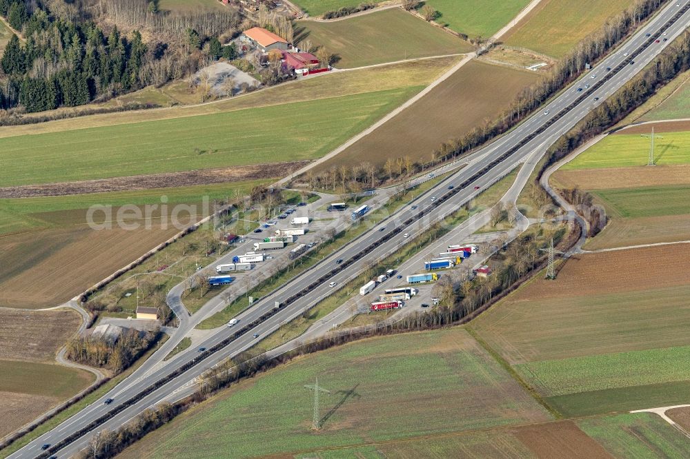 Aerial image Eutingen im Gäu - Routing and traffic lanes during the motorway service station and parking lot of the BAB A Neckarblick and Hirtenhaus in Eutingen im Gaeu in the state Baden-Wurttemberg, Germany