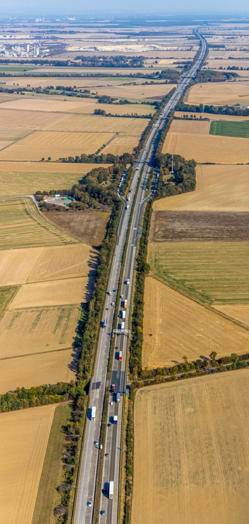 Völlinghausen from above - Motorway service area on the edge of the course of BAB highway 44 Klievermuehle in Voellinghausen in the state North Rhine-Westphalia, Germany