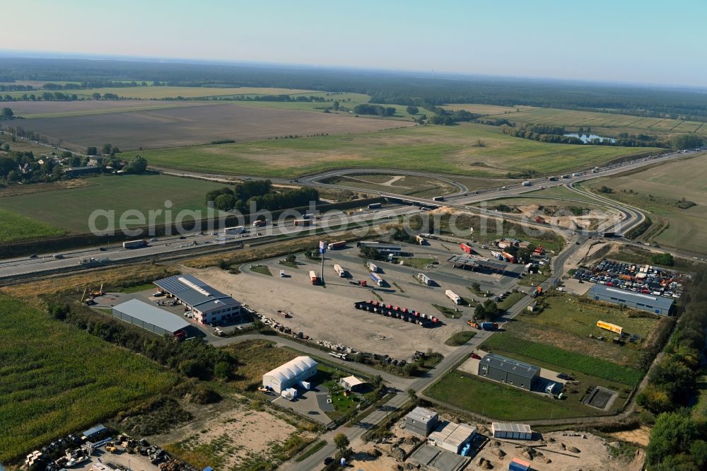 Aerial photograph Oberkrämer - Motorway service area on the edge of the course of BAB highway 10 in Oberkraemer in the state Brandenburg, Germany