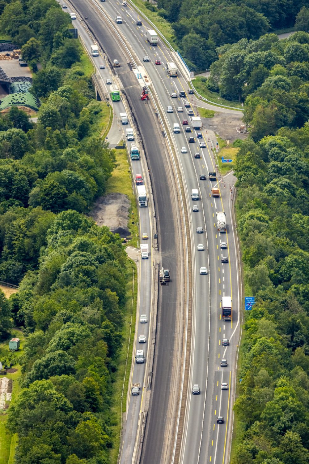 Dorsten from above - Motorway congestion along the route of the lanes BAB A31 in the district Oestrich in Dorsten at Ruhrgebiet in the state North Rhine-Westphalia, Germany