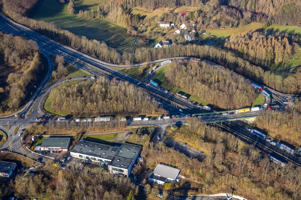 Aerial image Lüdenscheid - Motorway congestion along the route of the lanes A45 at the exit Luedenscheid in the district Bellmerei in Luedenscheid in the state North Rhine-Westphalia, Germany