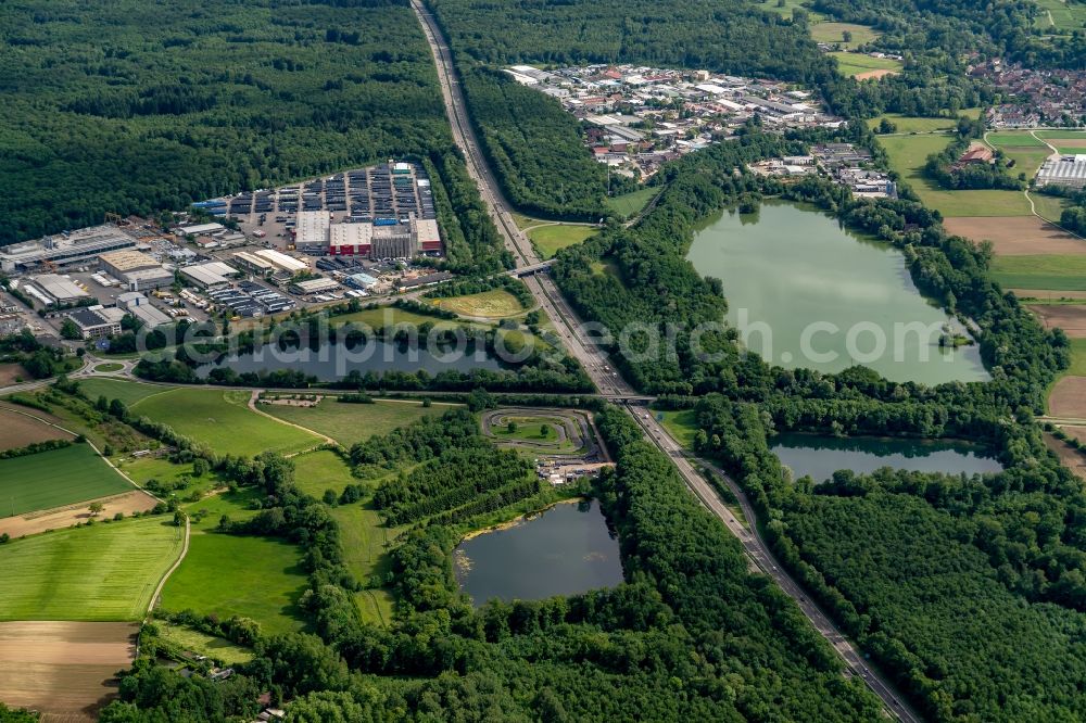 Aerial photograph Teningen - Highway route A5 bei Teningen in in Teningen in the state Baden-Wuerttemberg, Germany