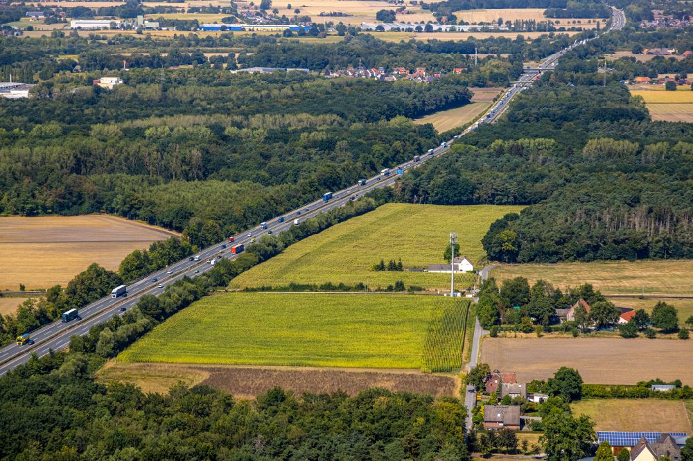 Aerial image Bergkamen - Highway route A1 in Bergkamen at Ruhrgebiet in the state North Rhine-Westphalia, Germany