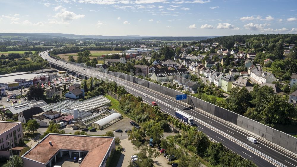 Aerial photograph Weiden in der Oberpfalz - Highway route A 93 with noise protection wall in the district Nuremberg Metropolitan Area in Weiden in der Oberpfalz in the state Bavaria