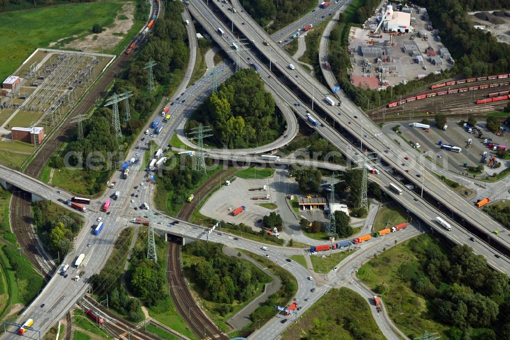 Hamburg from above - Routing and traffic lanes during the highway exit and access the motorway A 7 - HH-Waltershof in Hamburg, Germany