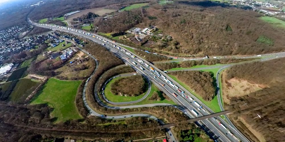 Aerial image Bottrop - Of highway triangle the federal motorway A 2 - A31 in Bottrop in the state North Rhine-Westphalia, Germany