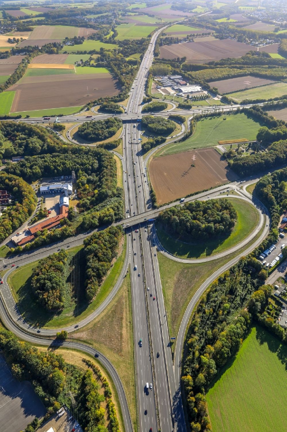 Unna from the bird's eye view: Motorway triangle - exit of the AD of the BAB A1 Dortmund Unna and the federal road B1 in Unna in the federal state North Rhine-Westphalia, Germany