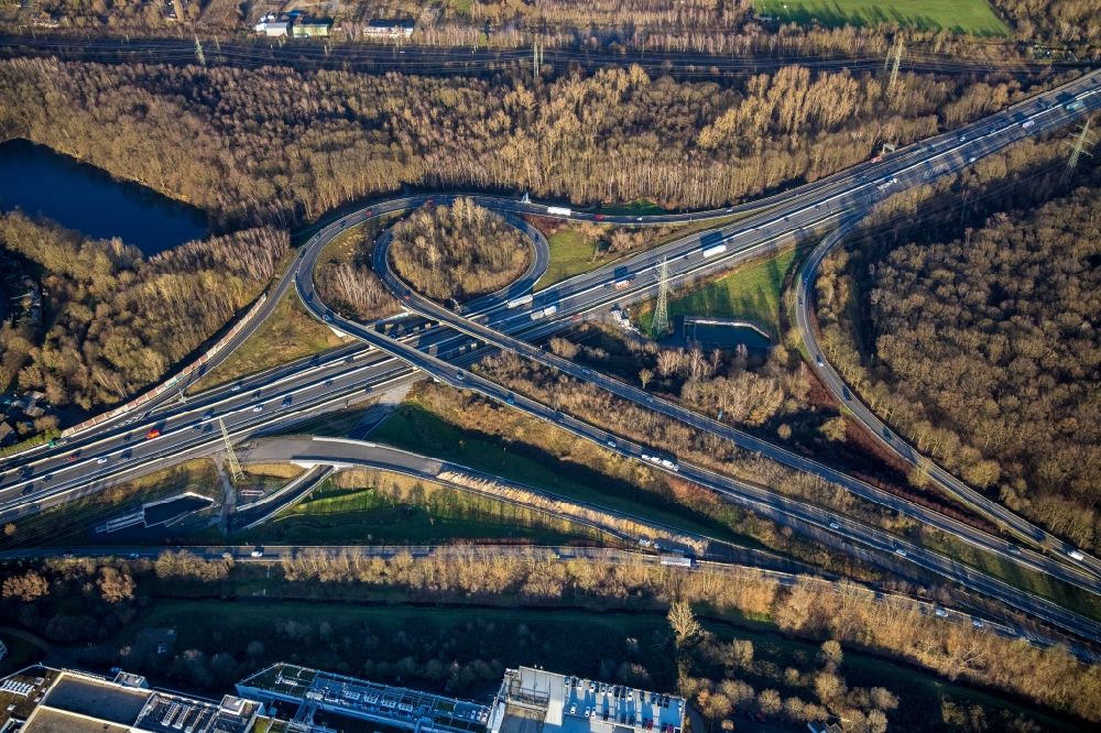Aerial photograph Düsseldorf - Highway triangle the federal motorway A 46 Duesseldorf-Sued in the district Hassels in Duesseldorf in the state North Rhine-Westphalia, Germany