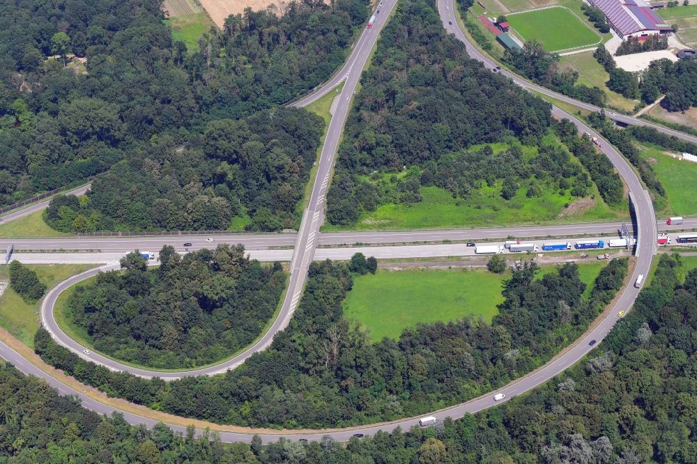 Aerial image Weil am Rhein - Highway triangle of the federal motorway A 5 / A98 in the district Maerkt in Weil am Rhein in the state Baden-Wurttemberg, Germany