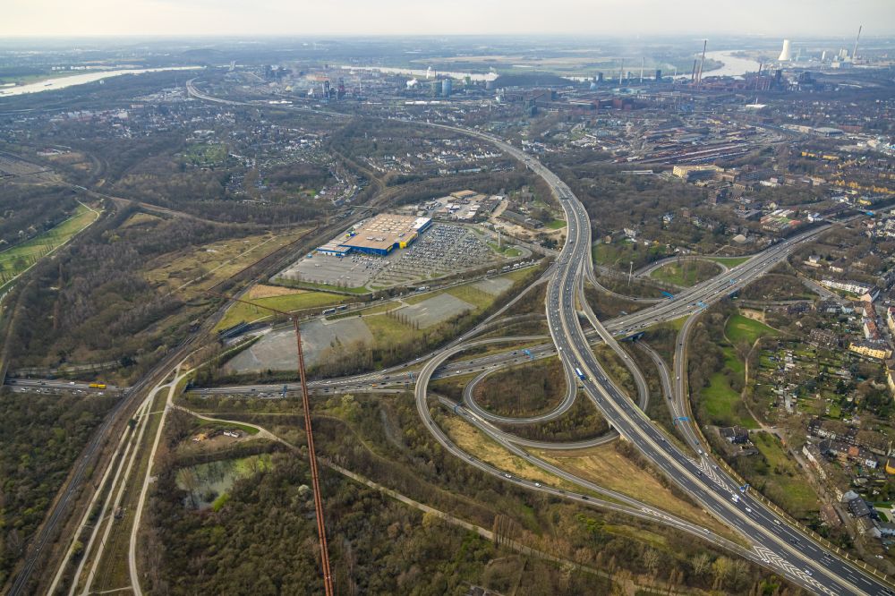 Duisburg from above - Traffic flow at the intersection- motorway A 42 59 Kreuz Duisburg-Nord in the district Obermeiderich in Duisburg in the state North Rhine-Westphalia, Germany