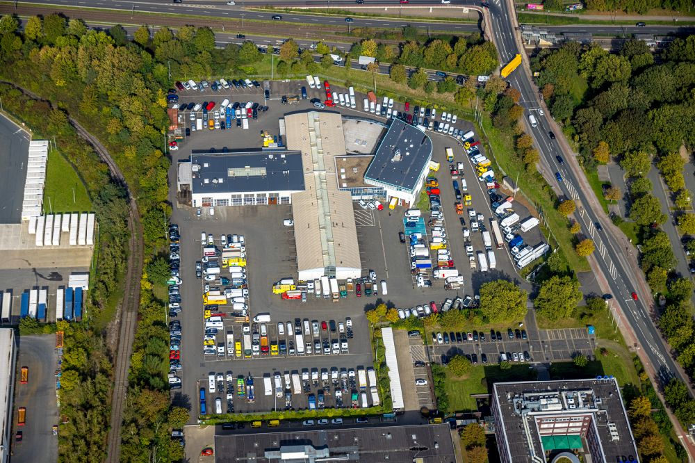 Aerial photograph Dortmund - Car dealership building Mercedes-Benz Niederlassung Dortmund besides the roads Sunderweg and Mallinckrodtstrasse in Dortmund in the state North Rhine-Westphalia
