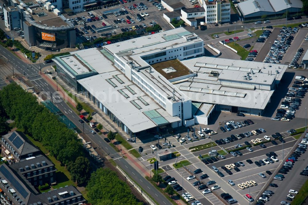 Dortmund from above - Car dealership building of the dealership Mercedes-Benz branch office at Krueckenweg in Dortmund in North Rhine-Westphalia