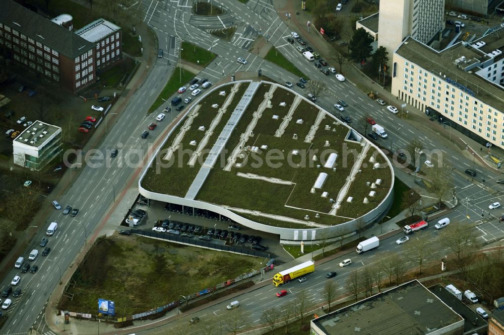 Aerial photograph Hamburg - Car dealership building Porsche-Zentrum Honburg on Steinhauerdonm in the district Hohenfelde in Hamburg, Germany