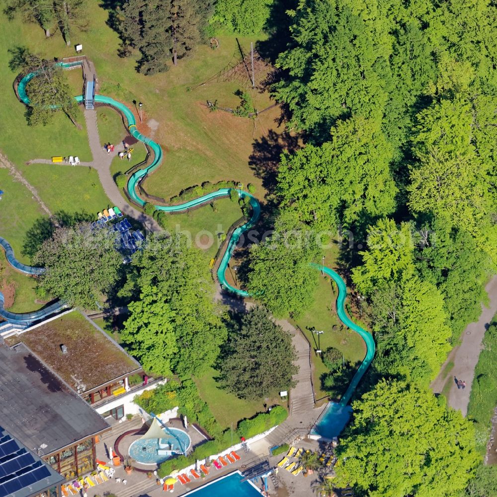 Aerial photograph Kochel am See - Spa and swimming pools of the leisure facility Trimini in Kochel am See in the state Bavaria, Germany