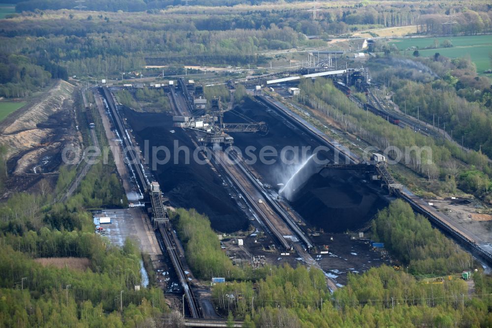 Aerial photograph Niederzier - Dredging conveyor bridge in brown coal mine Hambach in Niederzier in the state North Rhine-Westphalia, Germany