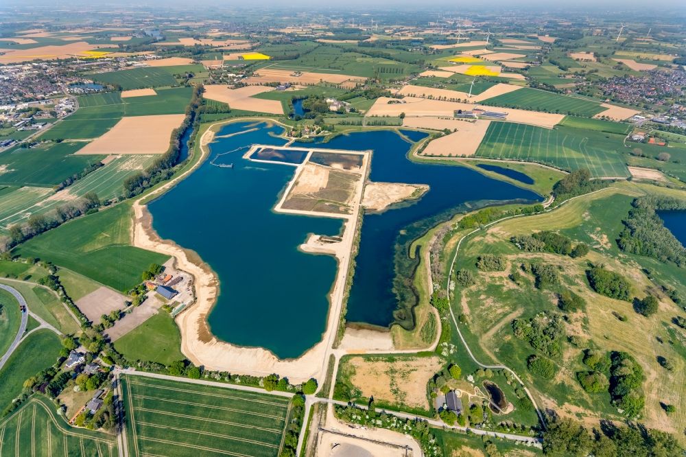Bergswick from above - Excavated lakes, Aspeler Meer lake region and nature protection area in Bergswick in the state of North Rhine-Westphalia