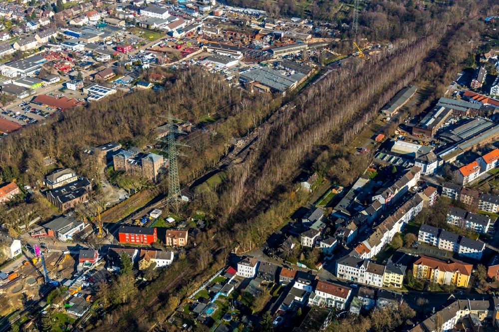 Aerial image Gelsenkirchen - Railway bridge building to route the train tracks about the Ueckendorfer Strasse in the district Ueckendorf in Gelsenkirchen in the state North Rhine-Westphalia, Germany