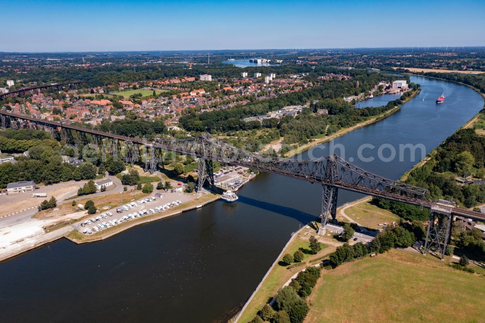 Aerial image Osterrönfeld - Railway bridge building to route the train tracks ueber den Nord-Ostsee-Kanal in the district Stampfmuehle in Osterroenfeld in the state Schleswig-Holstein