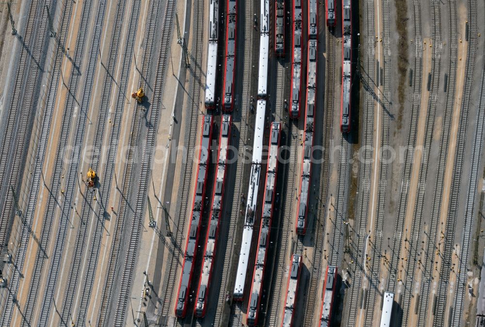 Aerial image München - Railway depot and repair shop, maintenance and repair of trains for passenger transport of the series of the Deutsche Bahn in the district of Bogenhausen in Munich in the state Bavaria, Germany
