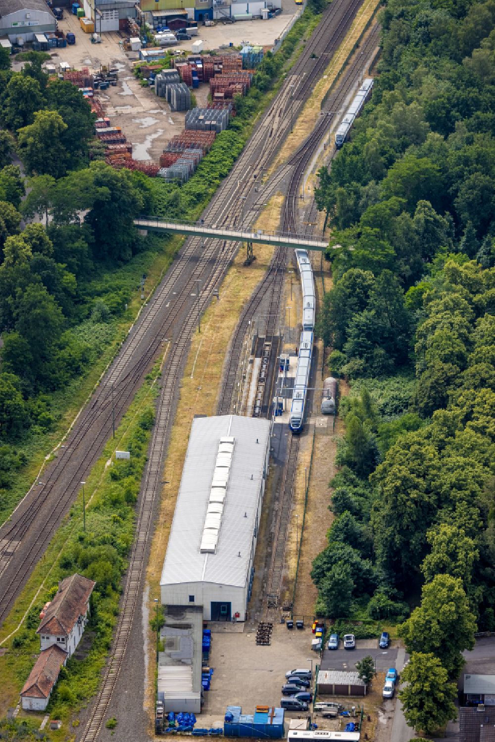 Aerial image Dorsten - Railway depot and repair shop, servicing and maintenance of passenger transport trains RheinRuhrbahn Betriebswerk in the district of Feldmark in Dorsten in the Ruhr area in the state of North Rhine-Westphalia, Germany