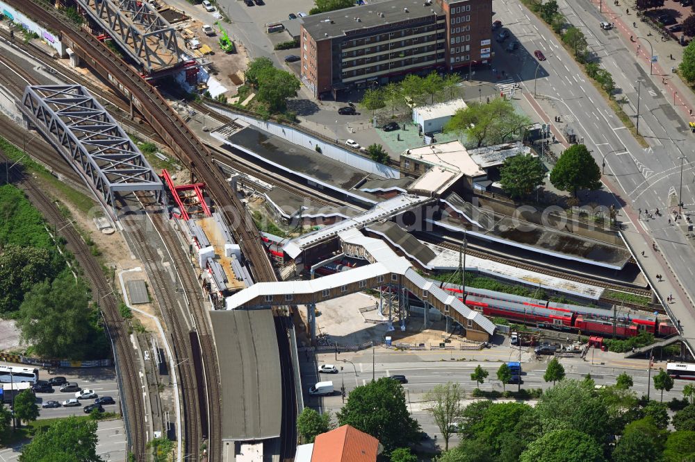 Hamburg from the bird's eye view: Station building and track systems of the S-Bahn station Berliner Tor in the district Sankt Georg in Hamburg, Germany