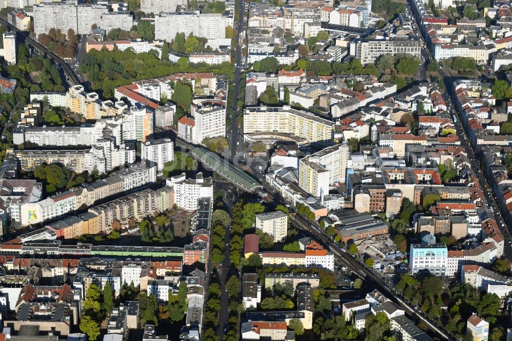 Aerial photograph Berlin - Station building and track systems of Metro subway station Kottbusser Tor in the district Kreuzberg in Berlin, Germany