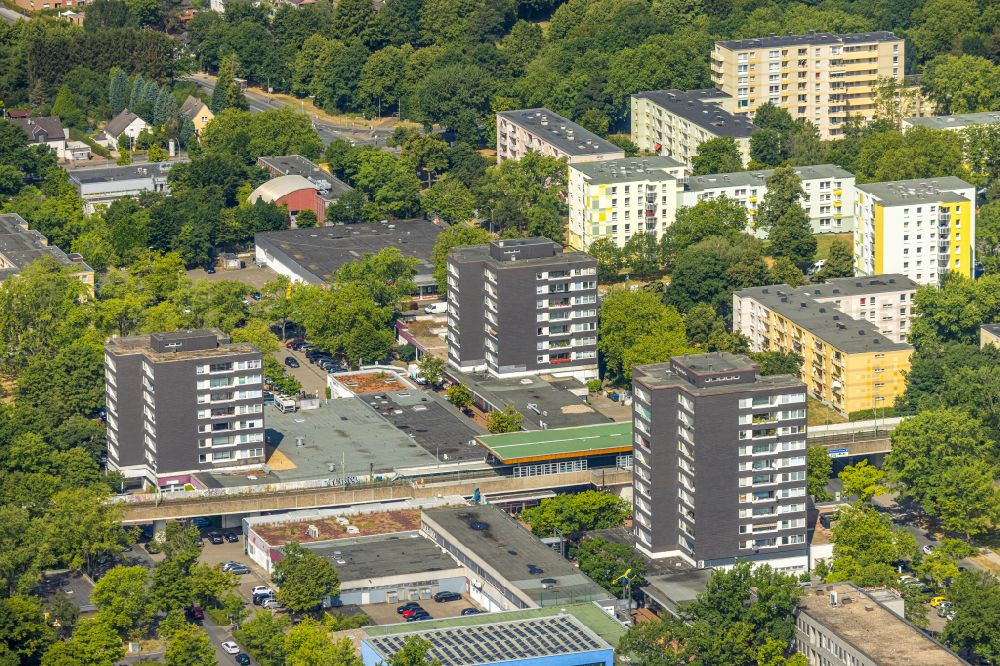 Aerial image Dortmund - Station building and track systems of Metro subway station Scharnhorst Zentrum in the residential area on street Gleiwitzstrasse in the district Scharnhorst-Ost in Dortmund at Ruhrgebiet in the state North Rhine-Westphalia, Germany