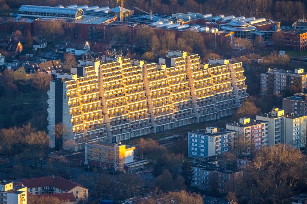 Aerial image Dortmund - Balconies and windows Facade of the high-rise residential development Hannibal Dorstfeld on Vogelpothsweg in the district Dorstfeld in Dortmund in the state North Rhine-Westphalia, Germany