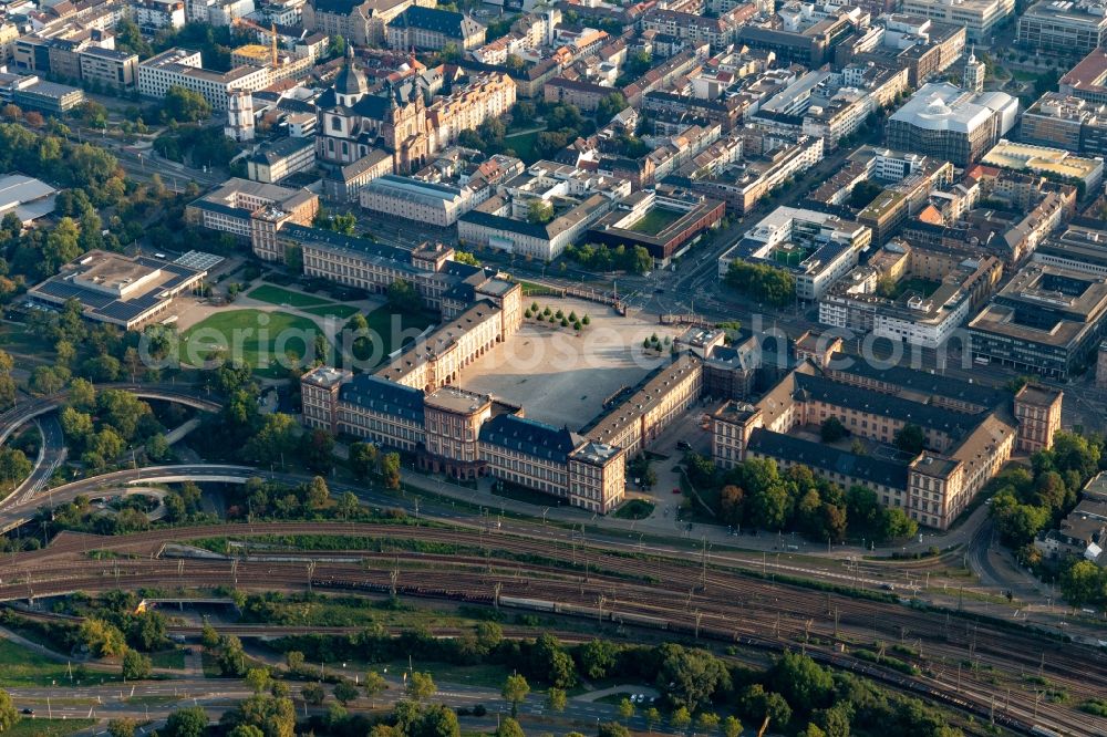 Mannheim from the bird's eye view: Baroque Castle Mannheim in Mannheim in the state Baden-Wurttemberg, Germany