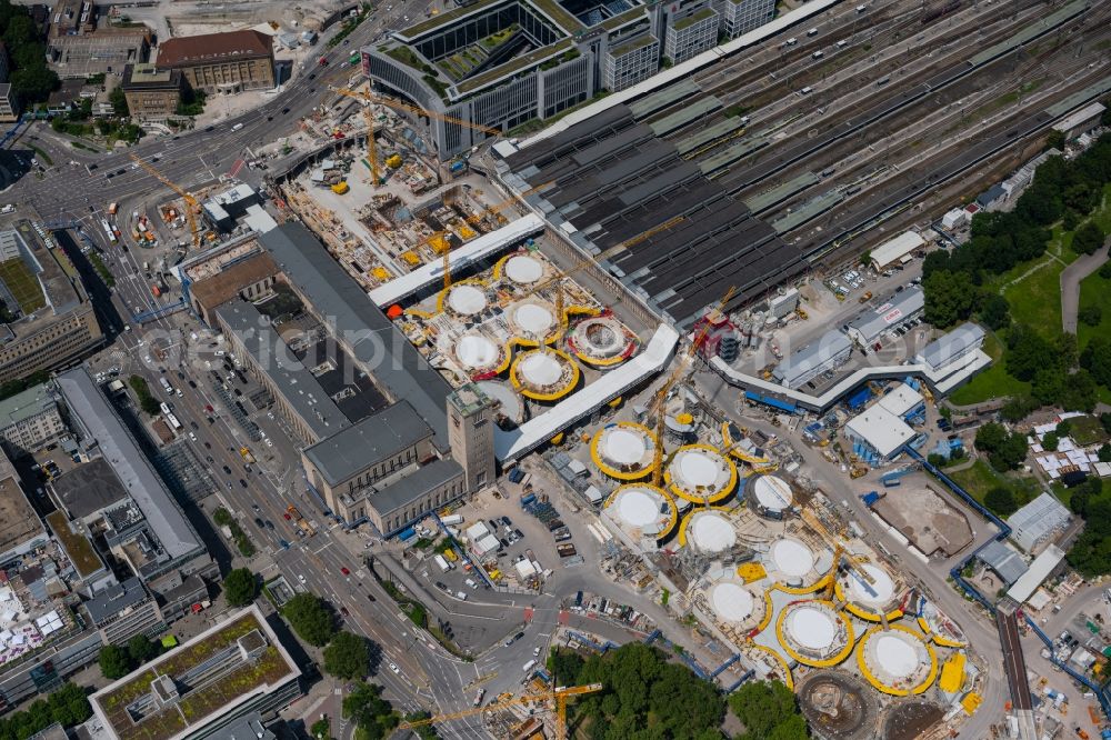 Stuttgart from the bird's eye view: Building of the main station of the railway and construction site for the development project Stuttgart 21 in Stuttgart in the state of Baden-Wurttemberg