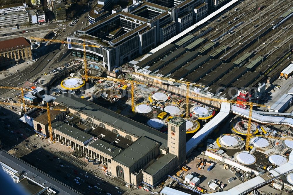 Stuttgart from the bird's eye view: Building of the main station of the railway and construction site for the development project Stuttgart 21 in Stuttgart in the state of Baden-Wurttemberg