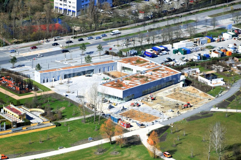 Berlin from the bird's eye view: Construction work for the visitor's centre at the main entrance of the IGA 2017 in the district of Marzahn-Hellersdorf in Berlin. The heart of the International gerden exibition will be the Gaerten der Welt. The visitor's centre is being built near the main entrance on Blumberger Damm
