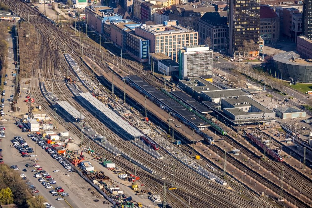 Dortmund from the bird's eye view: Construction work to rebuild the platforms at the main train station in the district Cityring-West in Dortmund at Ruhrgebiet in the state North Rhine-Westphalia, Germany