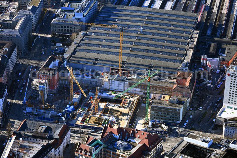 München from above - Construction work for the reconstruction of the station building of Central Stationes on place Bahnhofplatz in the district Ludwigsvorstadt-Isarvorstadt in Munich in the state Bavaria, Germany