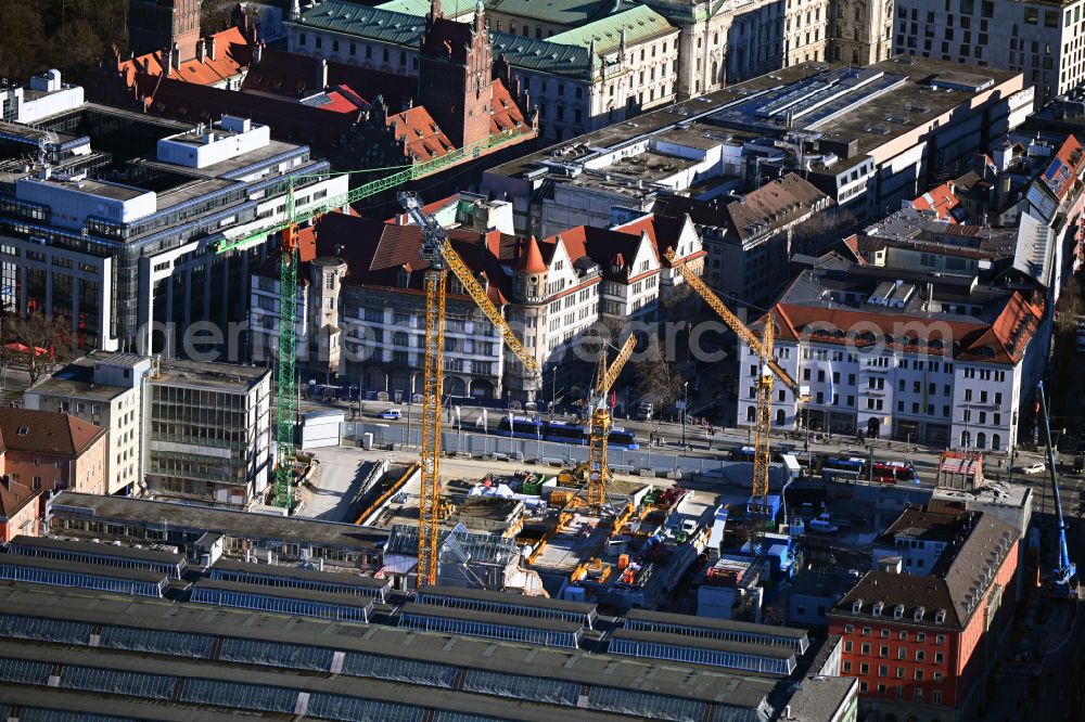 München from above - Construction work for the reconstruction of the station building of Central Stationes on place Bahnhofplatz in the district Ludwigsvorstadt-Isarvorstadt in Munich in the state Bavaria, Germany