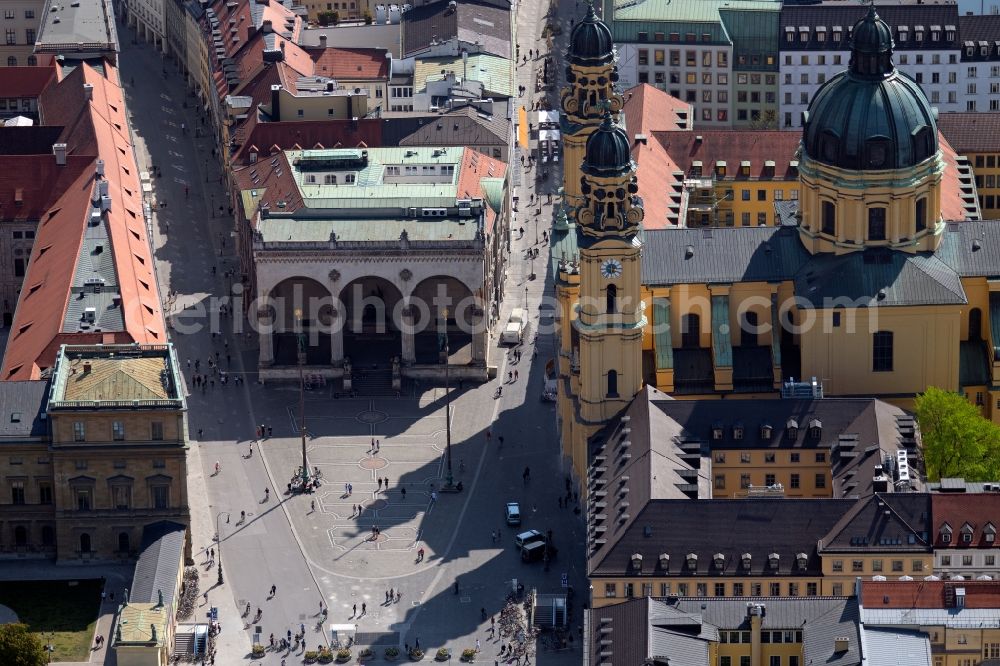 München from above - Visible and tourist attraction of the historical monument Feldherrnhalle and Theatinerkirche at Odeonsplatz in the old town in Munich in the state Bavaria, Germany