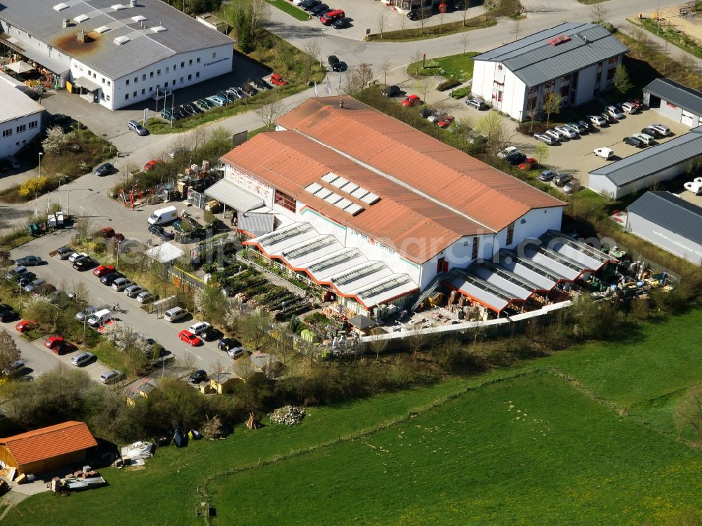 Aerial photograph Metten - Building of the construction market Segl Bauzentrum GmbH a?? Hagebaumarkt in Metten in the state Bavaria, Germany