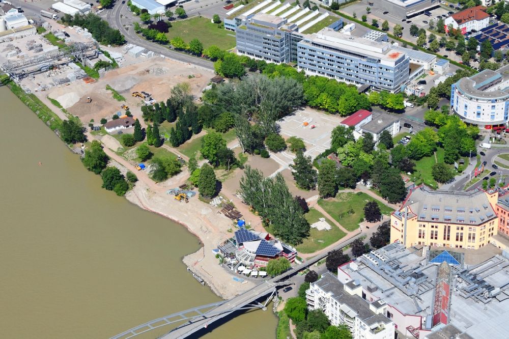 Aerial image Weil am Rhein - The park Rheinpark ( Rhine park ) in Weil am Rhein in the state Baden-Wuerttemberg, Germany, is renewed and gets a modern water front
