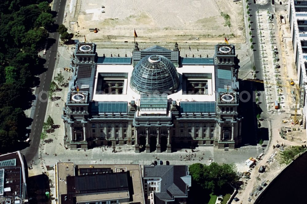 Aerial photograph Berlin - Construction on the Berlin Reichstag at the Spreebogen in Berlin - Mitte