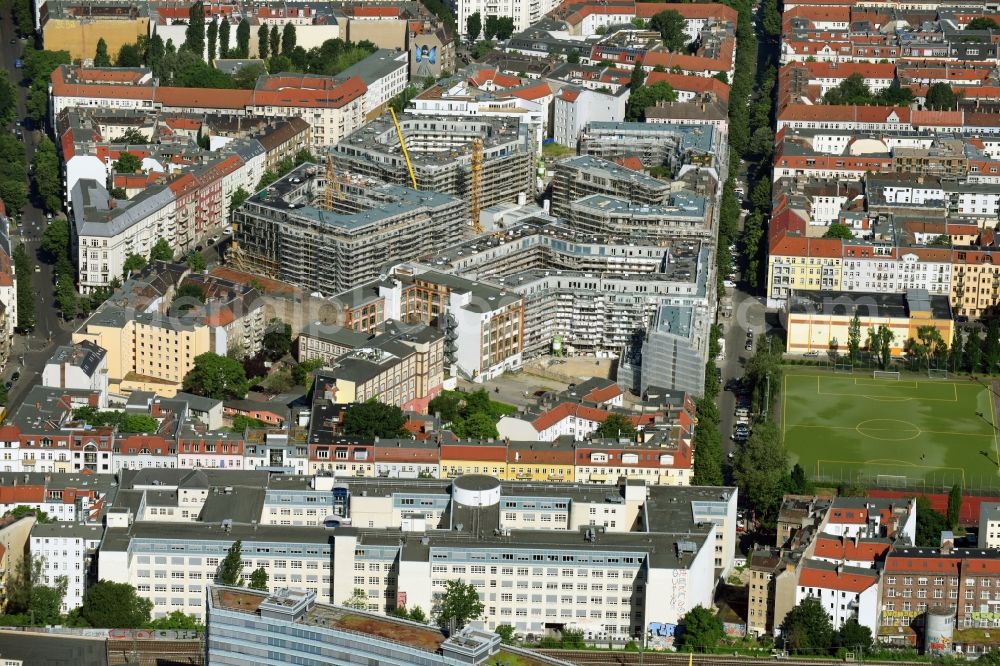 Berlin from the bird's eye view: Site Box Seven on Freudenberg complex in the residential area of the Boxhagener Strasse in Berlin Friedrichshain