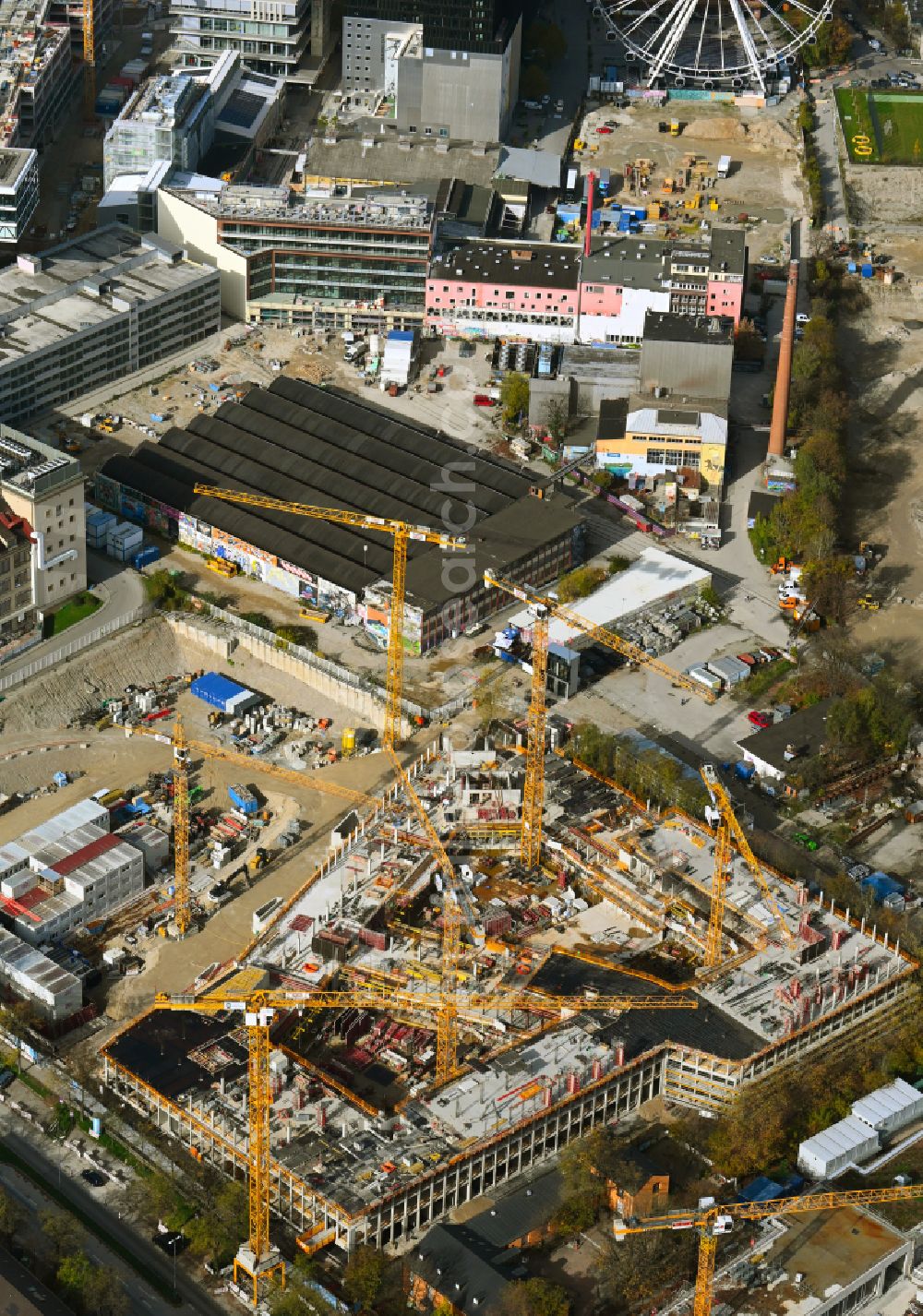 München from the bird's eye view: Construction site for the new construction of an office and commercial building ensemble PANDION beat and PANDION soul in the Munich Werksviertel on Anzinger Strasse in the district Haidhausen in Munich in the state Bavaria, Germany